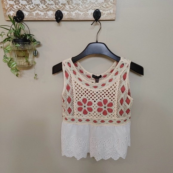 QED London Tops - NWT Qed London Crochet Lace Boho Top Cottagecore Flower Tank Women’s Size XS/S